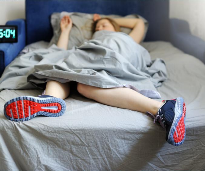 Tabletki nasenne, a bieganie: czy warto je stosować w noc przed ważnym biegiem? 4 spanie