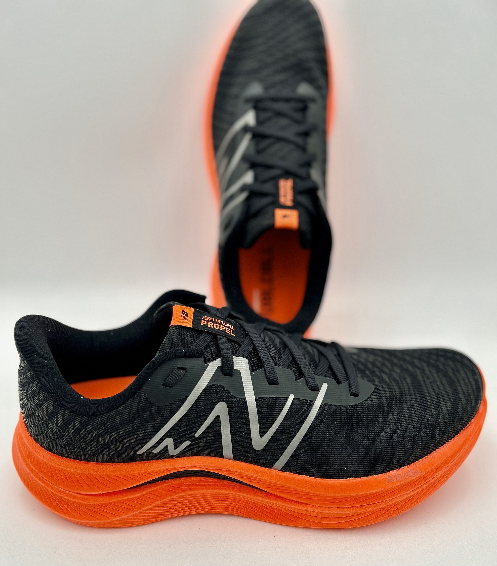 Wszechstronność i uniwersalność. Recenzja nowej odsłony New Balance FuelCell Propel v4