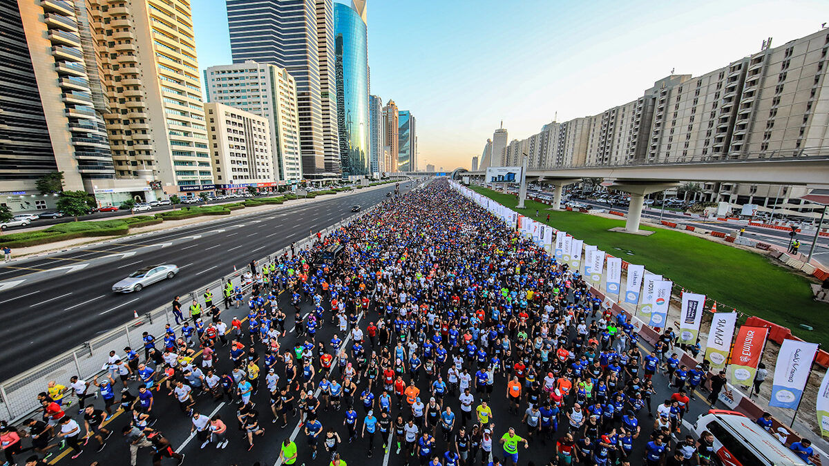 IutI3Iwy Sheikh Zayed Road Dubai Run 1