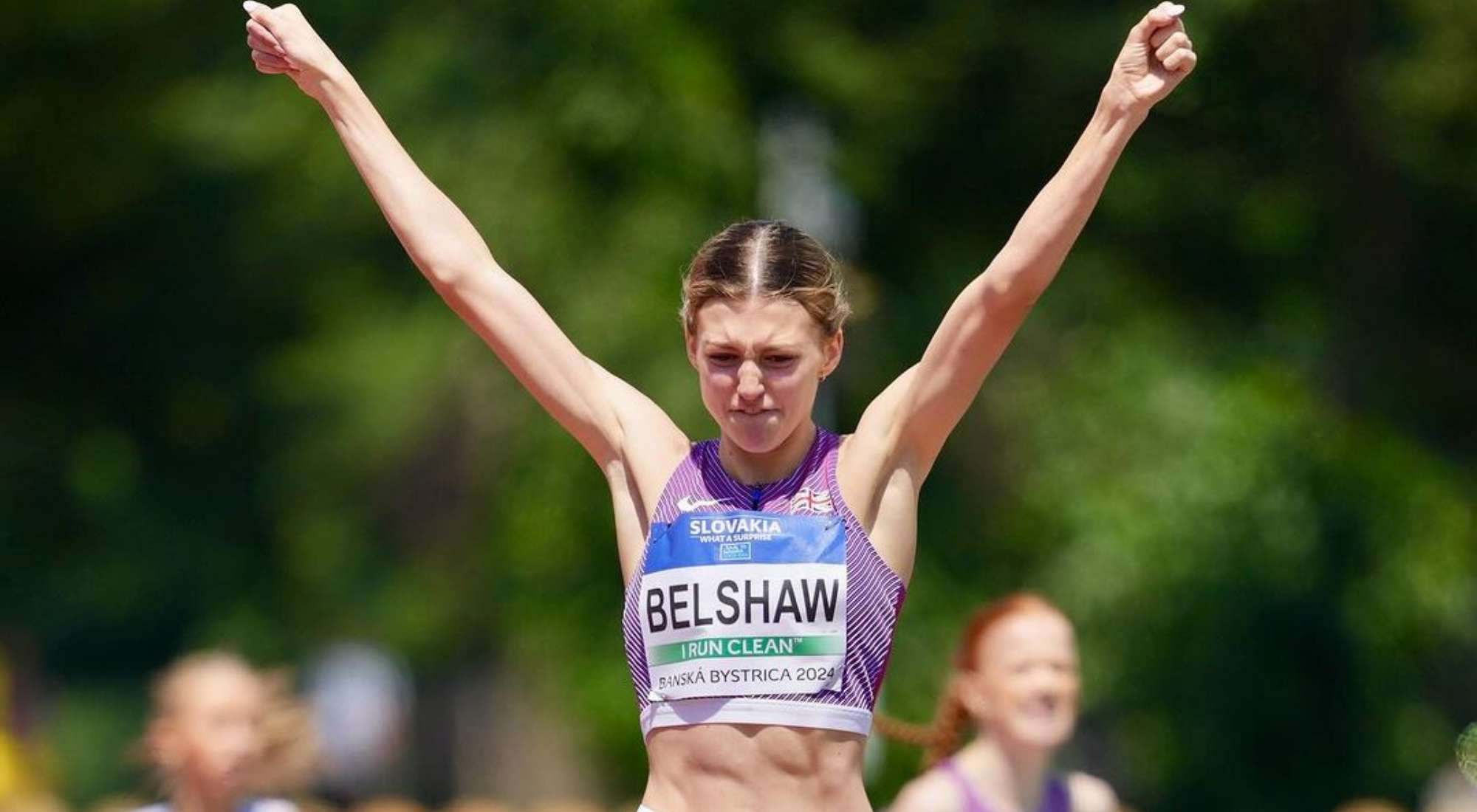 Więcej pływa niż biega. Jak trenuje brytyjska mistrzyni Europy U18 na 1500 m?