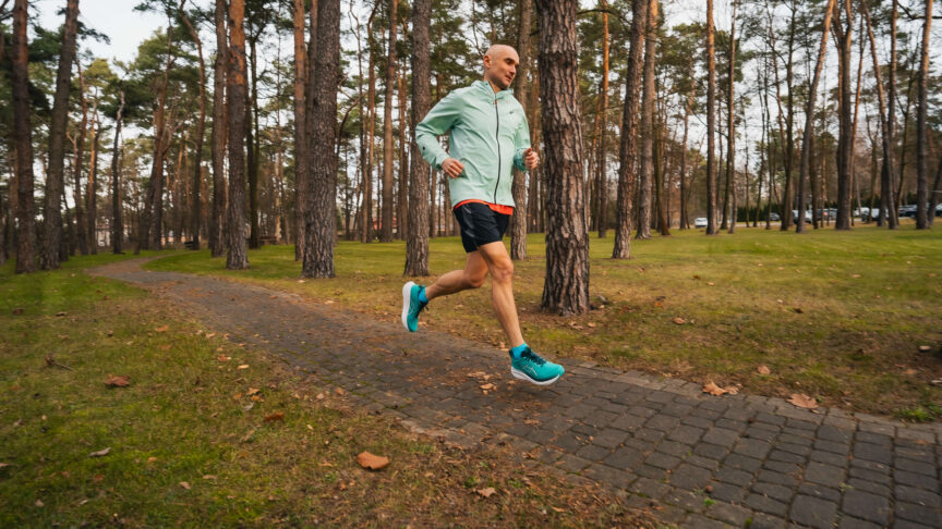 ASICS GEL-NIMBUS w terenie