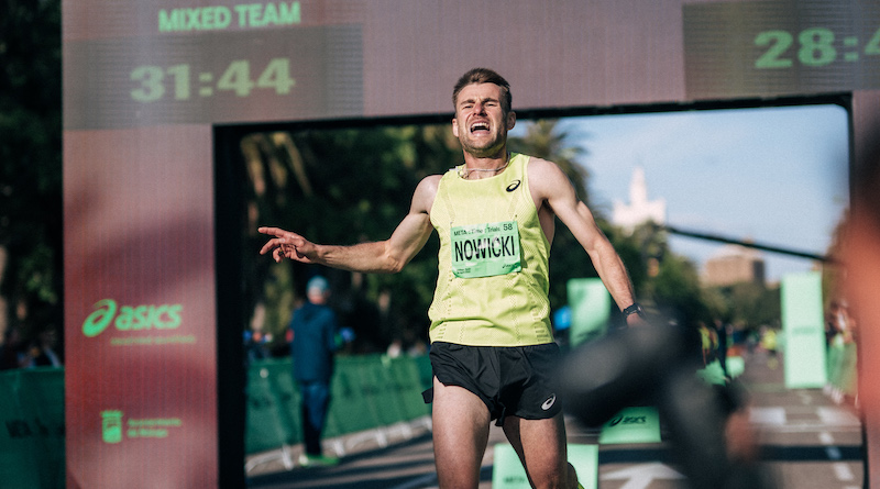 Adam Nowicki drugim maratończykiem w historii Polski 2:08:42