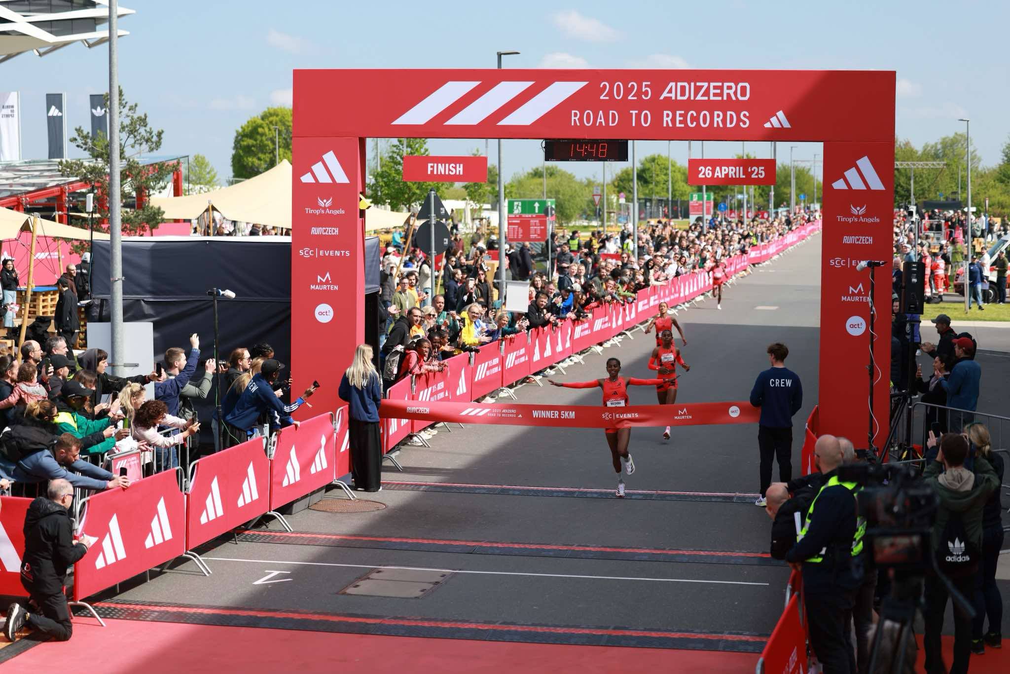 Rekordy, rekordy i… jeszcze więcej rekordów! Adizero Road to Records 2025