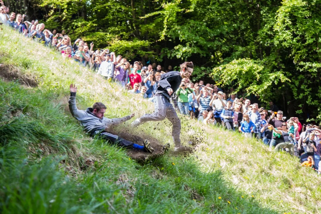 england coopers hill cheese rolling and wake