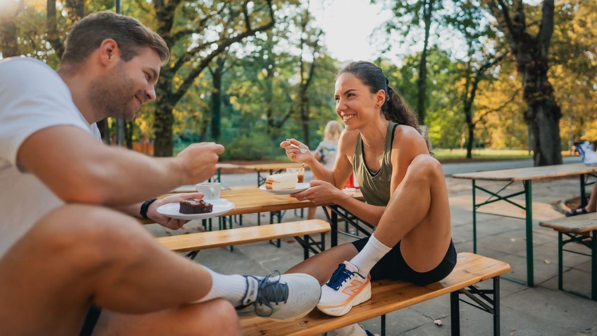 Paliwo biegacza - co i dlaczego warto zjeść przed treningiem? 1 dieta sport biegacz biegaczka jedzene