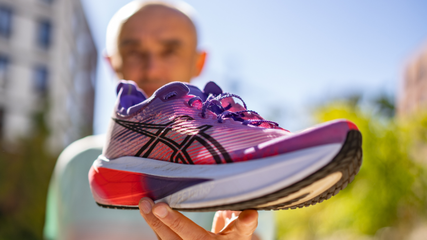 ASICS MEGABLAST
