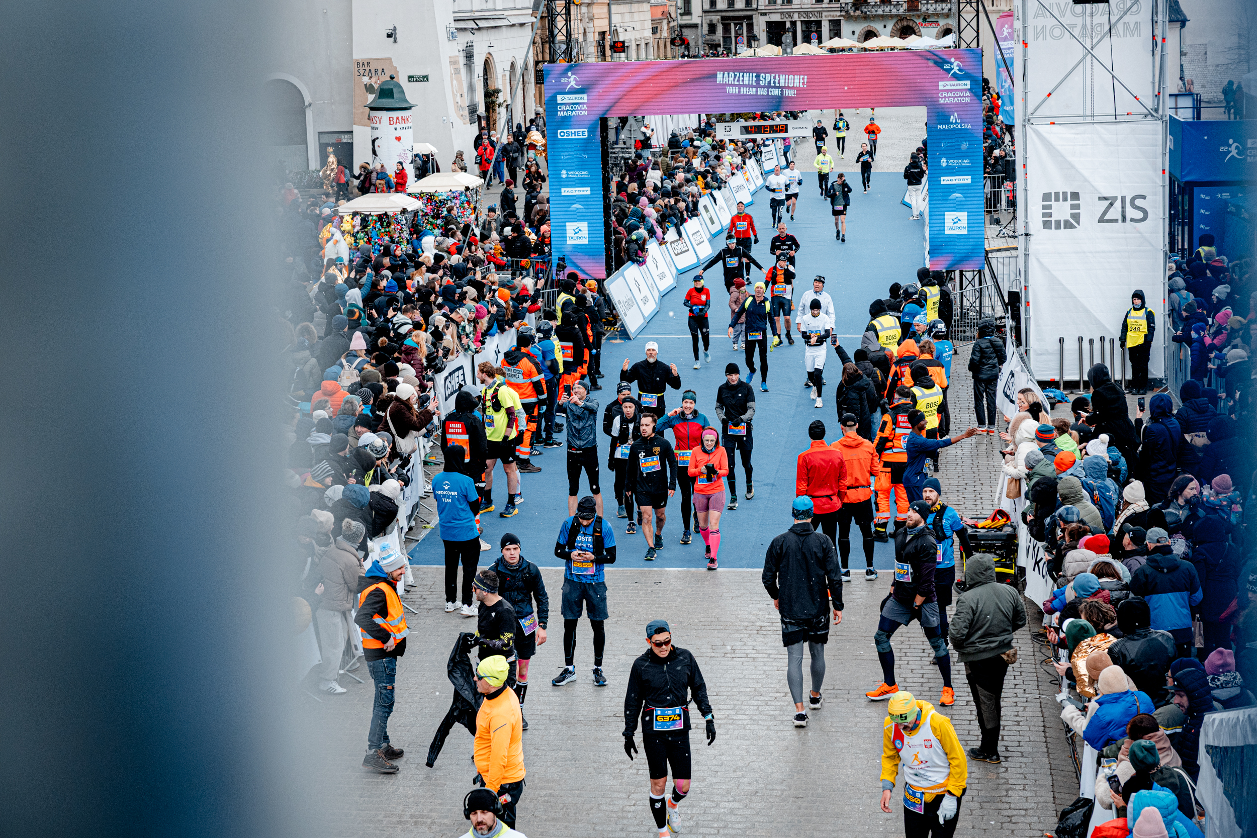 Regeneracja po maratonie i półmaratonie. Jak szybciej poczuć się lepiej po biegach długodystansowych?