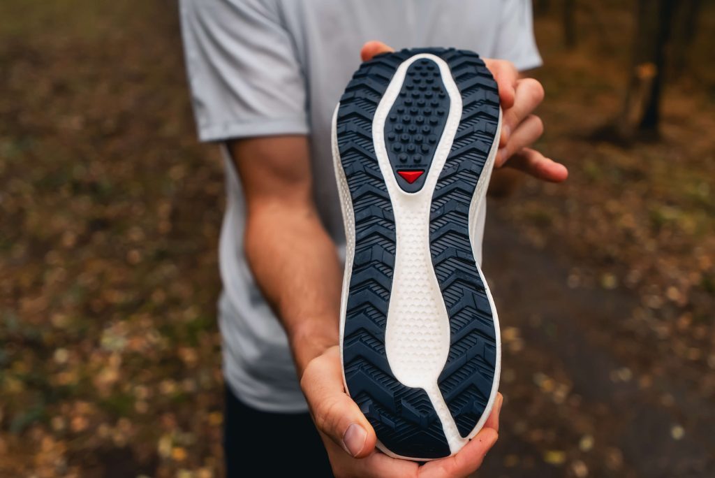 Salomon Aero Blaze 3 GRVL GORE-TEX - RECENZJA butów do biegania Road-to-trail w najlepszym wydaniu 4 salomon