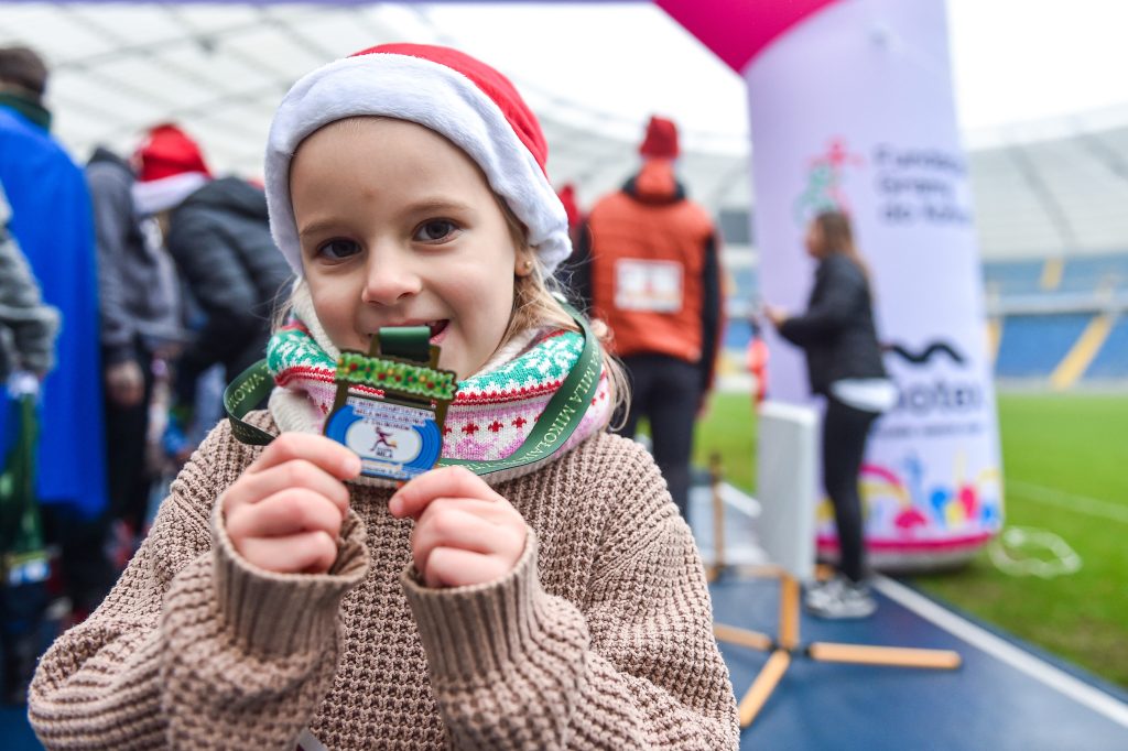 Za nami rekordowa III Charytatywna Mila Mikołajkowa z TAURONEM 10 20251214xPF MB0696