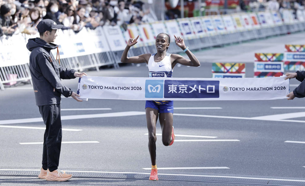 Rekord imprezy i obrona tytułu – Tokyo Marathon relacja