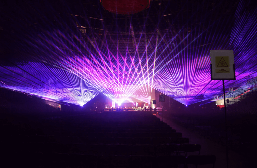 pokaz laserowy Nocna Piatka 2026