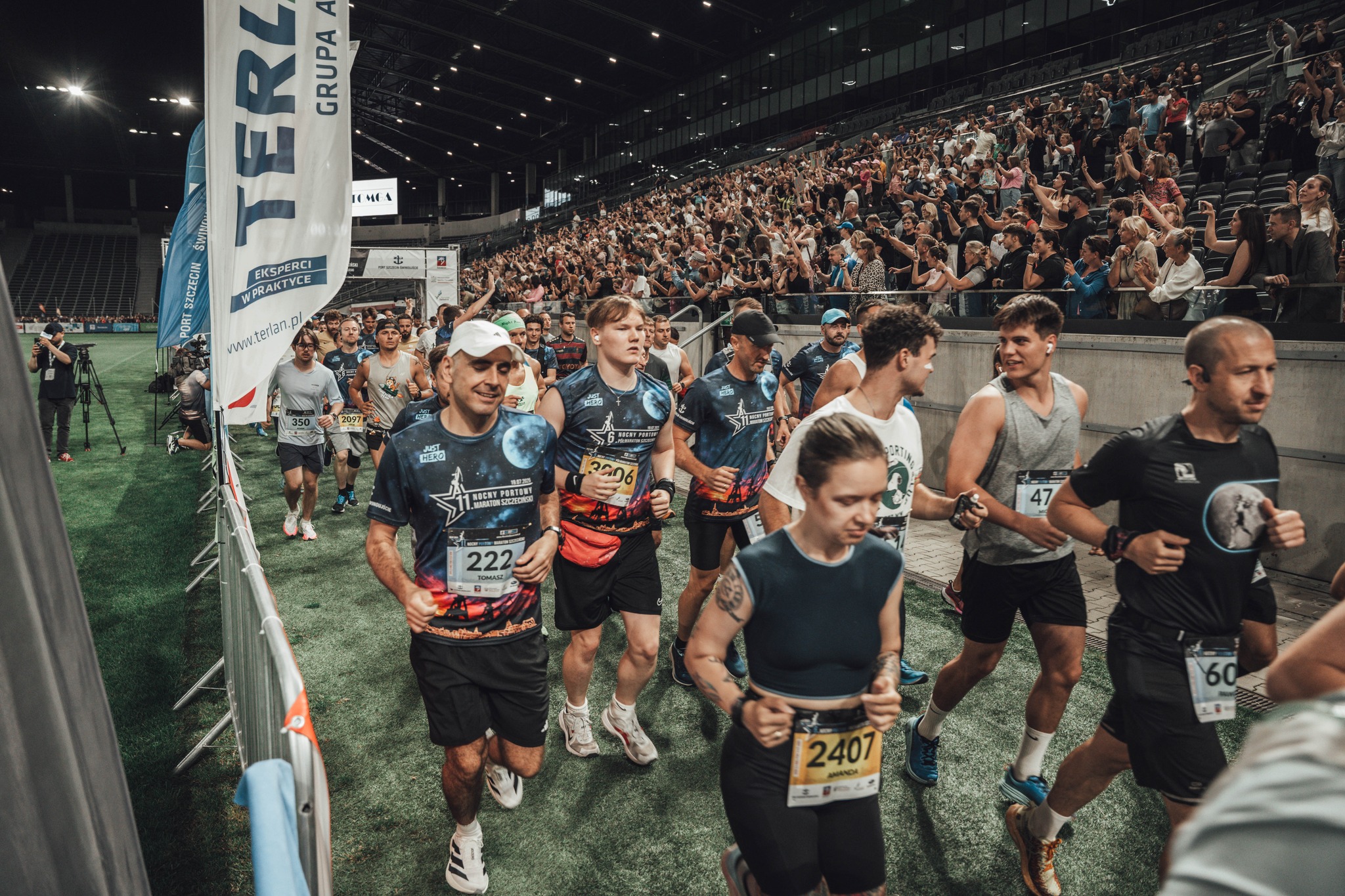 Szczecin znów pobiegnie po zmroku, wystartowały zapisy na Nocny Portowy Maraton i Półmaraton!